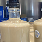 Advertencia para personas con alergia o intolerancia a los componentes de la leche: presencia de derivados lácteos no declarados en el etiquetado de bebidas espirituosas procedentes de España (Ref: ES2025/459)